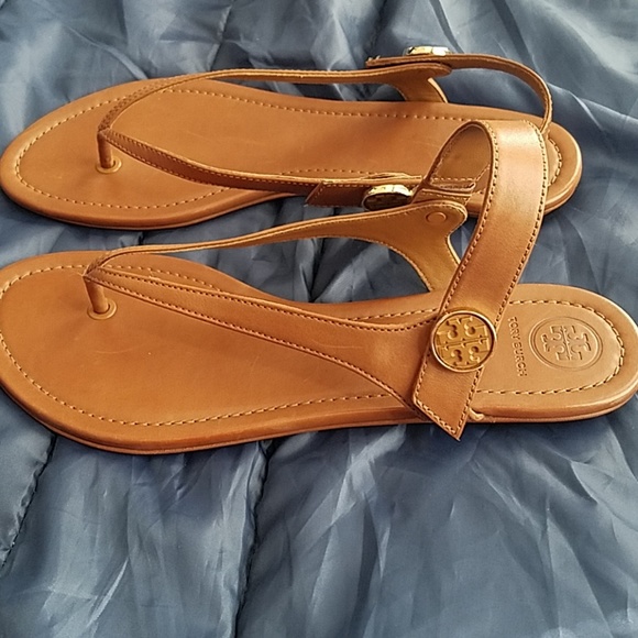 Tory Burch Shoes - NWOT Tory Burch Minnie Leather Flat Travel Sandal